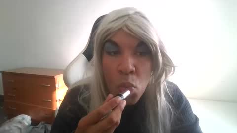 Snapshot of x225792i chatting on September 23, 2025, 8:39 am Xeranessa online show from September 23, 2025, 8:39 am