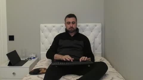 Mr. Lonely online show from April 11, 2026, 10:14 pm