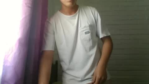 x_andrescam online show from December 17, 2024, 7:04 pm