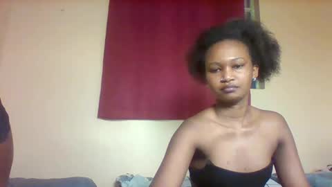 X melanine online show from September 20, 2025, 12:17 pm