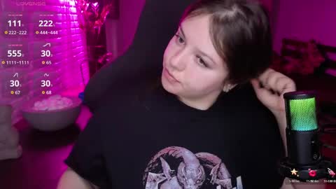 Snapshot of x_nirvana_x chatting on April 24, 2026, 4:48 am LOVE NERDS ONLY online show from April 24, 2026, 4:48 am