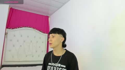 Snapshot of xaandergrey chatting on November 17, 2025, 7:08 pm xaanderGrey online show from November 17, 2025, 7:08 pm