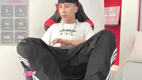 Snapshot of xaandergrey chatting on November 18, 2025, 8:24 pm xaanderGrey online show from November 18, 2025, 8:24 pm