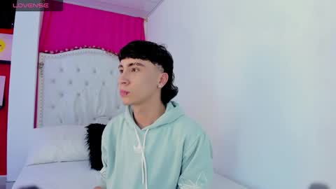 Snapshot of xaandergrey chatting on November 30, 2025, 7:51 pm xaanderGrey online show from November 30, 2025, 7:51 pm