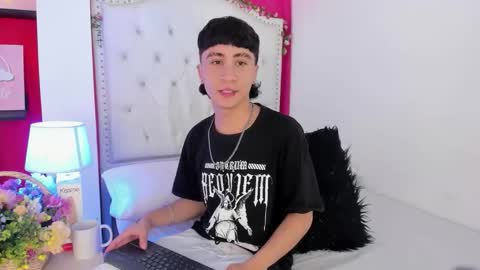 Snapshot of xaandergrey chatting on December 3, 2025, 7:34 pm xaanderGrey online show from December 3, 2025, 7:34 pm