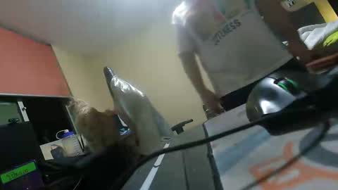 Snapshot of xadrianx94 chatting on May 2, 2026, 1:43 am Adrin online show from May 2, 2026, 1:43 am