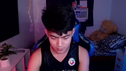 Prince Aldrian  online show from February 19, 2025, 2:34 pm