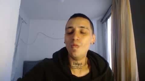 xalejo_max online show from September 25, 2025, 4:21 pm