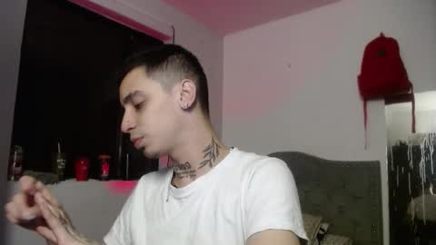 xalejo_max online show from October 22, 2025, 11:48 pm