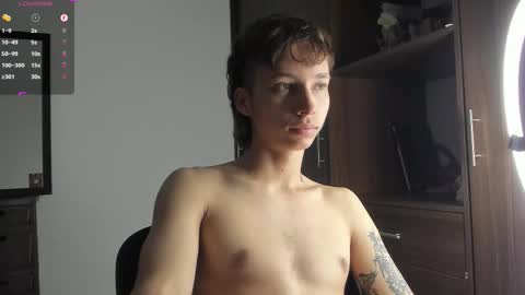 Xam online show from November 17, 2025, 11:21 pm