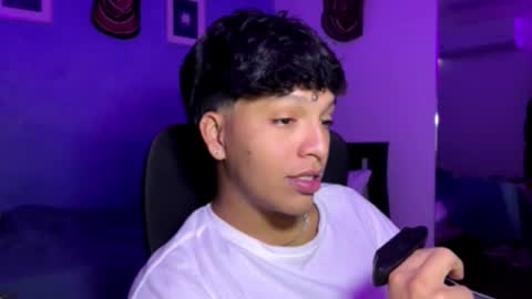 Snapshot of xander_bonnet1 chatting on December 4, 2025, 12:25 pm Xander bonnet online show from December 4, 2025, 12:25 pm