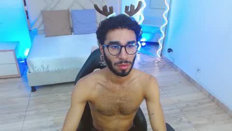 Snapshot of xander_tay chatting on December 7, 2024, 11:51 am ISSANDER online show from December 7, 2024, 11:51 am