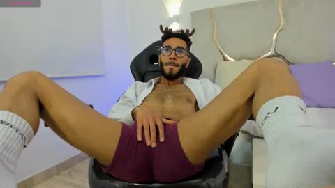 Snapshot of xander_tay chatting on December 11, 2024, 8:39 pm ISSANDER online show from December 11, 2024, 8:39 pm