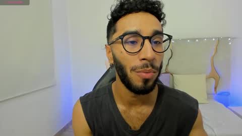 Snapshot of xander_tay chatting on December 15, 2024, 7:42 pm ISSANDER online show from December 15, 2024, 7:42 pm