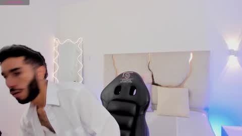 Snapshot of xander_tay chatting on December 30, 2024, 7:42 pm ISSANDER online show from December 30, 2024, 7:42 pm