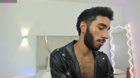 Snapshot of xander_tay chatting on January 7, 2025, 7:28 pm ISSANDER online show from January 7, 2025, 7:28 pm