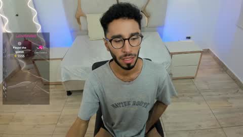 Snapshot of xander_tay chatting on January 16, 2025, 7:52 pm ISSANDER online show from January 16, 2025, 7:52 pm