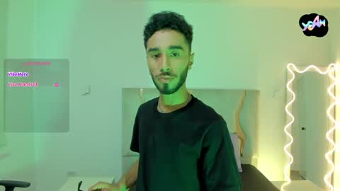 Snapshot of xander_tay chatting on January 18, 2025, 7:37 pm ISSANDER online show from January 18, 2025, 7:37 pm