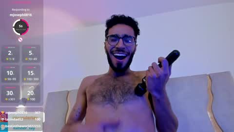 Snapshot of xander_tay chatting on January 25, 2025, 1:54 am ISSANDER online show from January 25, 2025, 1:54 am