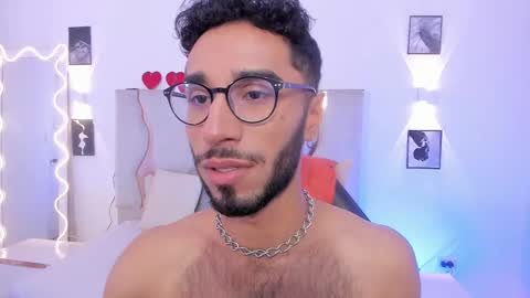 Snapshot of xander_tay chatting on March 5, 2025, 7:49 pm ISSANDER online show from March 5, 2025, 7:49 pm