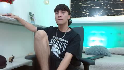 Snapshot of xandergrey8 chatting on February 4, 2026, 7:53 pm xandergrey8 online show from February 4, 2026, 7:53 pm