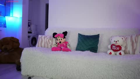 Alexandra online show from May 15, 2026, 10:50 pm