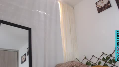 Snapshot of xararouxxx chatting on February 28, 2025, 9:12 pm       S A R A      100K followers online show from February 28, 2025, 9:12 pm