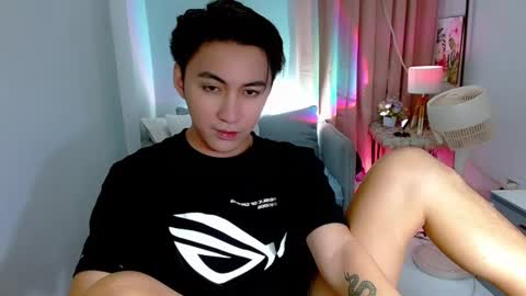 Snapshot of xasianprince4youx chatting on December 5, 2024, 7:38 am khris online show from December 5, 2024, 7:38 am