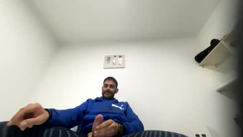 Snapshot of xavi3200 chatting on December 8, 2024, 8:25 pm xavi3200 online show from December 8, 2024, 8:25 pm