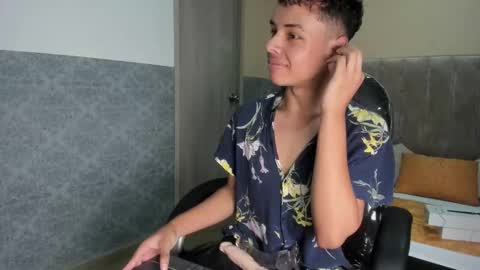 Snapshot of xavier_fox__ chatting on February 25, 2026, 9:02 pm xavier fox online show from February 25, 2026, 9:02 pm