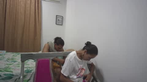 xayah_y_rakan online show from February 3, 2025, 4:35 am