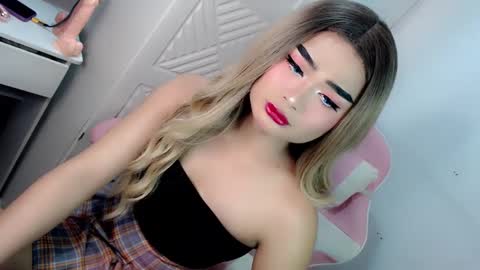 Snapshot of xchinita_kyanggx chatting on February 20, 2025, 12:30 am kianna online show from February 20, 2025, 12:30 am