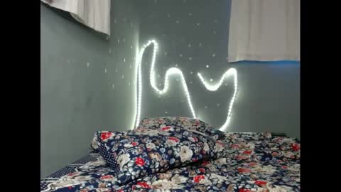 Snapshot of xcreamypussy chatting on February 23, 2025, 4:13 pm xcreamypussy online show from February 23, 2025, 4:13 pm