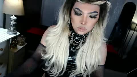 Zhavia online show from October 16, 2025, 6:53 pm