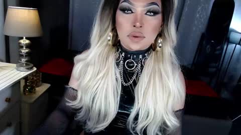 Zhavia online show from October 20, 2025, 6:52 pm