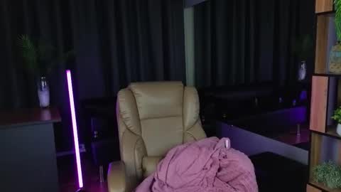 Snapshot of xexotic_babyx chatting on November 11, 2025, 8:31 pm Ann online show from November 11, 2025, 8:31 pm