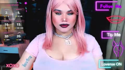 xHUGECOCKTILLCUMX online show from November 12, 2025, 5:13 pm