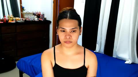 Xia Addison online show from May 27, 2026, 5:43 pm