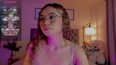 Snapshot of ximena_sotto1 chatting on March 22, 2026, 6:22 pm camila online show from March 22, 2026, 6:22 pm