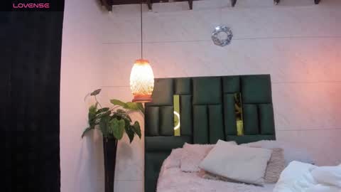 Snapshot of ximenawilliamss chatting on December 19, 2025, 11:17 am ximena online show from December 19, 2025, 11:17 am