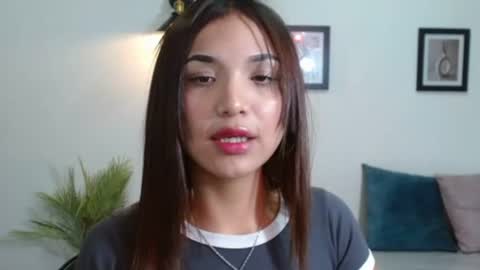 Snapshot of ximenna_bu chatting on June 19, 2026, 7:39 pm ximenna_bu online show from June 19, 2026, 7:39 pm