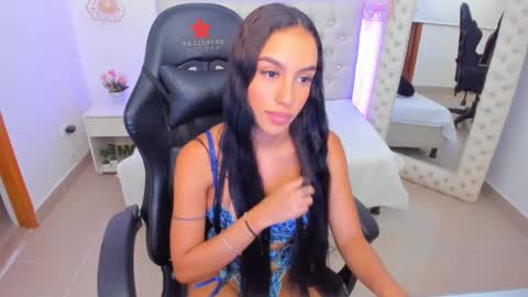 Snapshot of xiomara_cortes chatting on February 17, 2025, 7:10 pm xiomara_cortes online show from February 17, 2025, 7:10 pm
