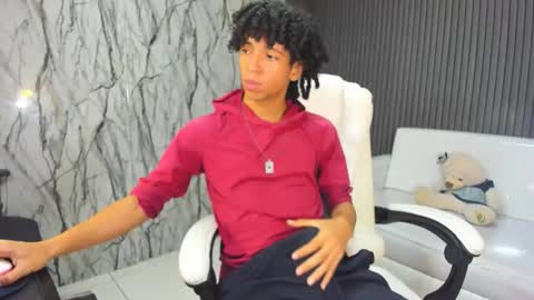 Snapshot of xion_ez chatting on January 11, 2026, 8:14 pm xion_ez online show from January 11, 2026, 8:14 pm