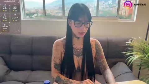 Snapshot of xisisxx chatting on September 12, 2025, 10:43 pm xisisxx online show from September 12, 2025, 10:43 pm