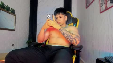      online show from October 8, 2025, 12:14 pm