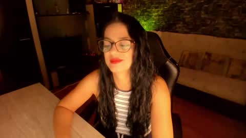 Snapshot of xlaracroftx chatting on October 18, 2025, 8:31 pm Lara online show from October 18, 2025, 8:31 pm