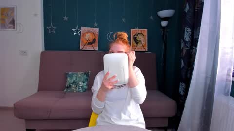 Chloe online show from December 25, 2024, 9:34 am