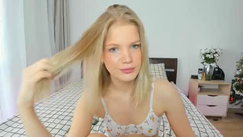 Chloe online show from January 16, 2026, 9:02 am