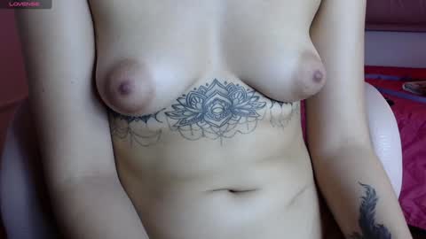 lunna online show from December 3, 2024, 3:22 pm