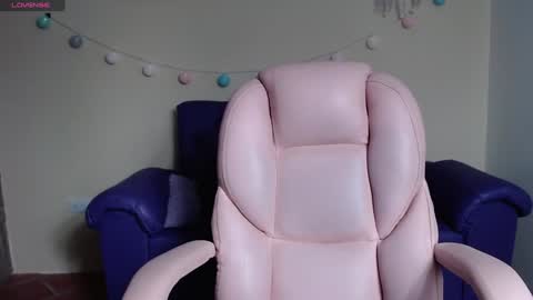 lunna online show from January 26, 2025, 11:29 pm